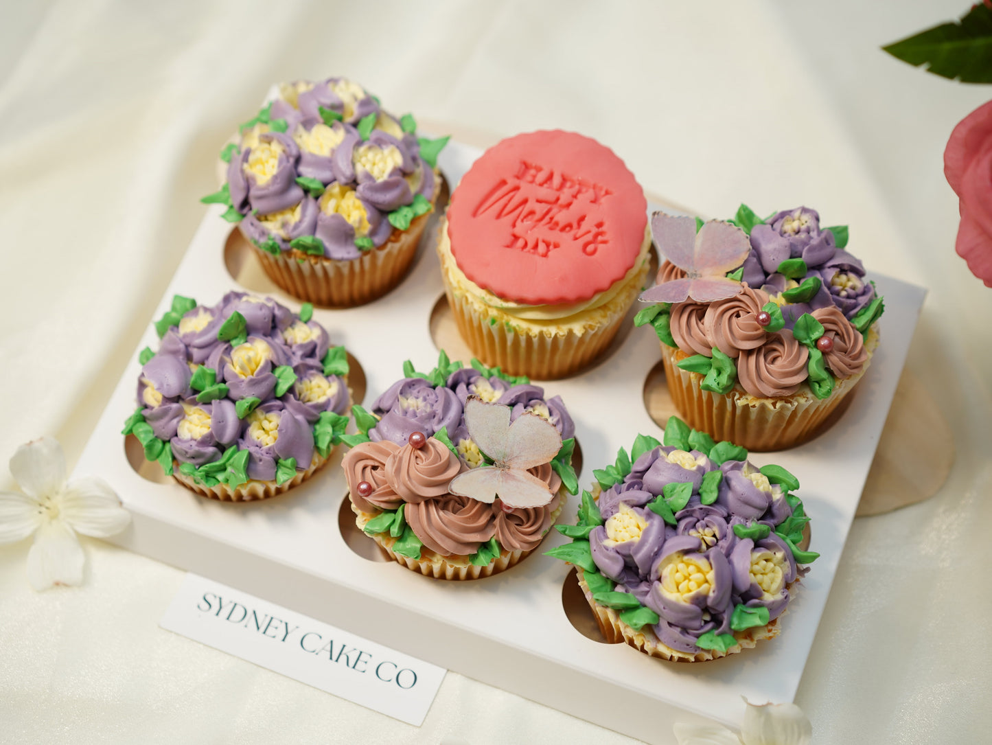 Floral cupcake