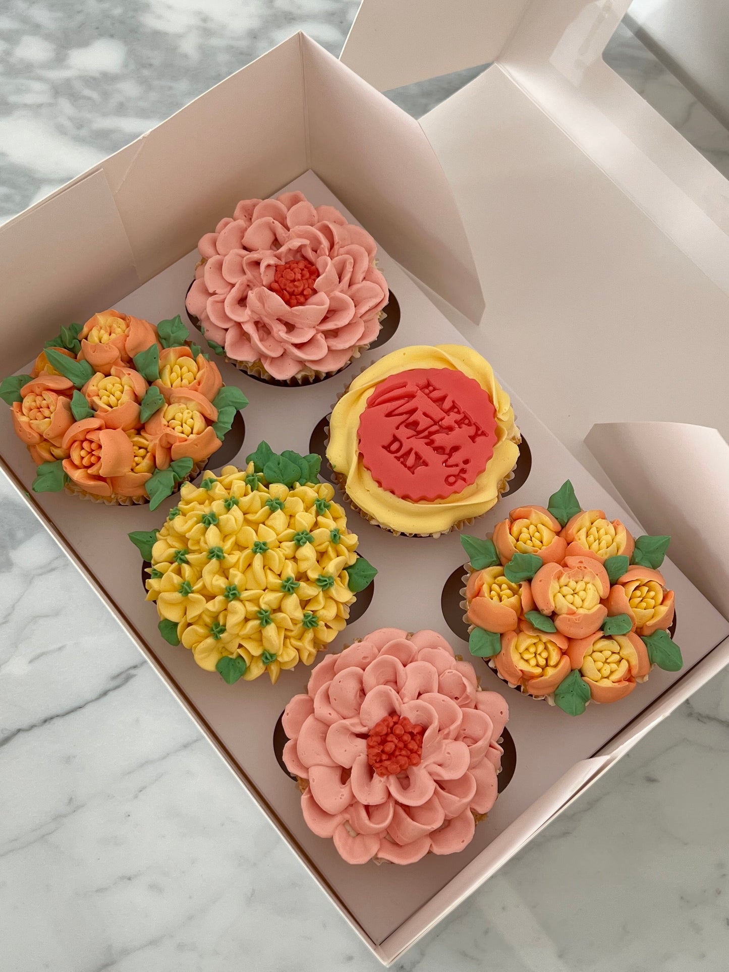 Floral cupcake